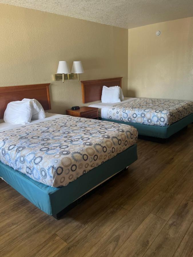 Hole Inn The Wall Hotel - Fort Walton Beach - Sunset Plaza - Nearby Beaches & Hurlburt מראה חיצוני תמונה