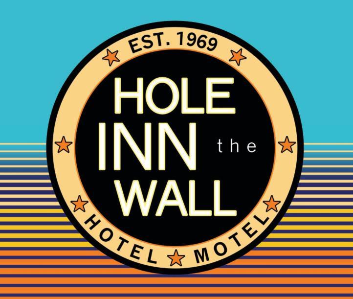 Hole Inn The Wall Hotel - Fort Walton Beach - Sunset Plaza - Nearby Beaches & Hurlburt מראה חיצוני תמונה